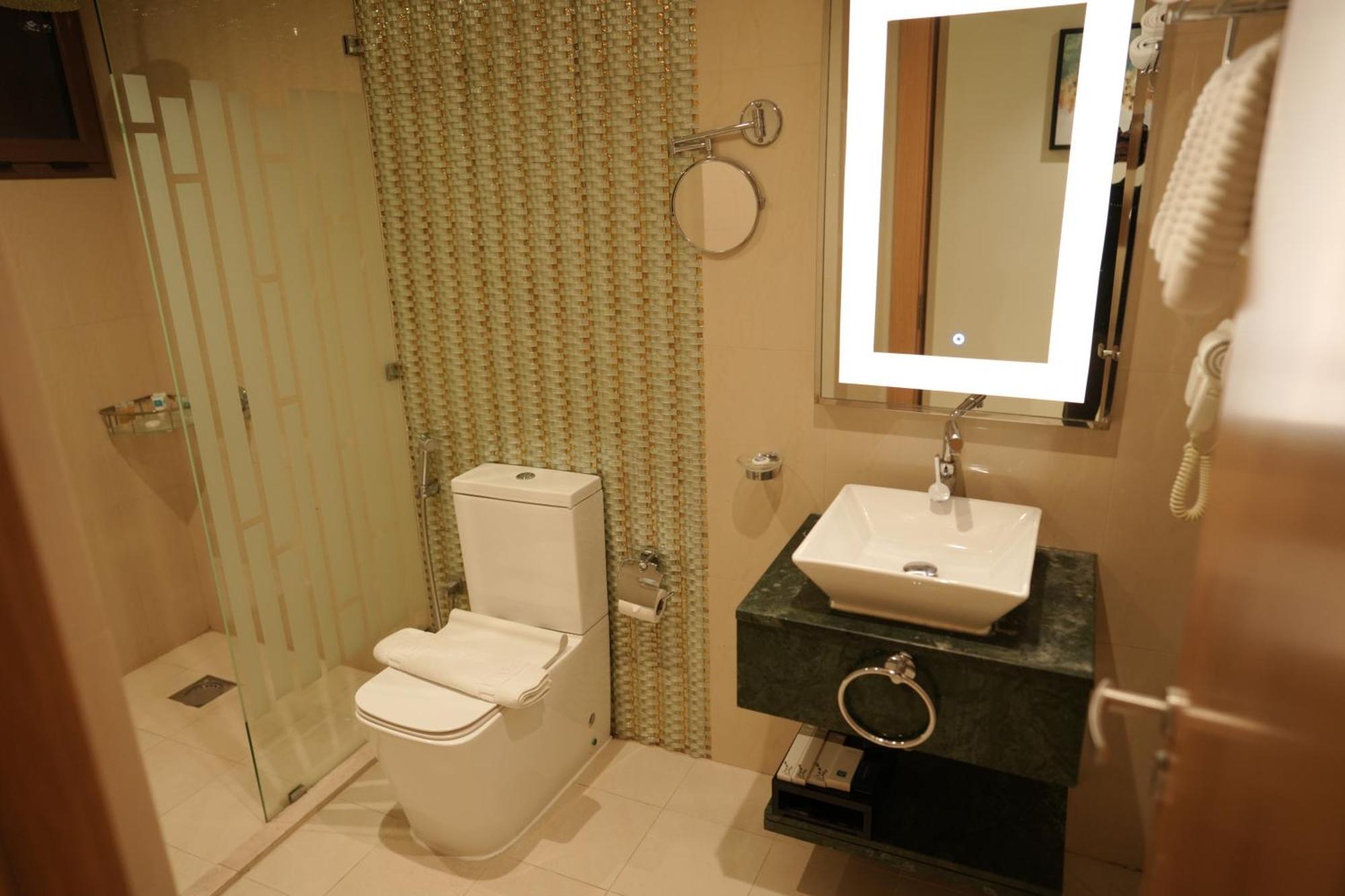 Meshal Hotel Manamah Buitenkant foto